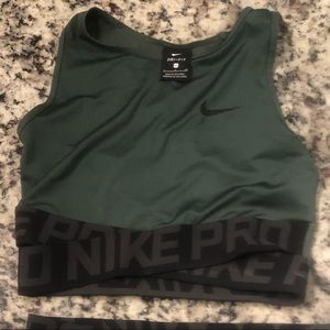 Nike Pro Top